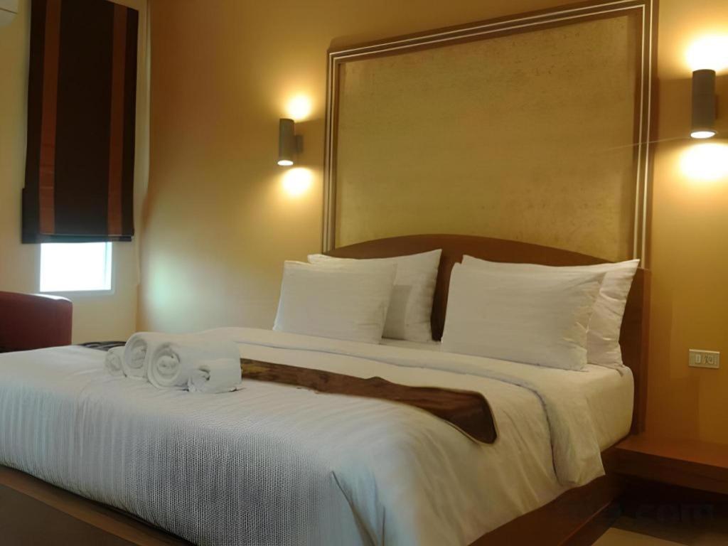 Thada Chateau Hotel Buri Ram Eksteriør billede
